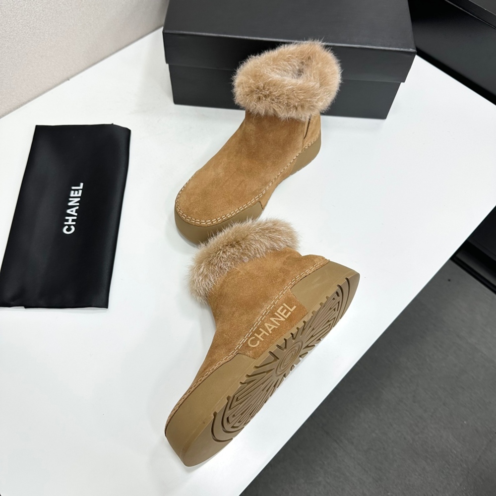 CHANEL Fur Trim Snow Boots Logo Rubber Sole Ankle Boots - Picture 3 of 9
